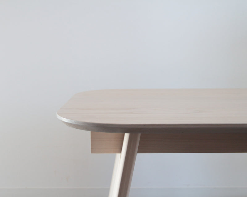 HAGOROMO Living table