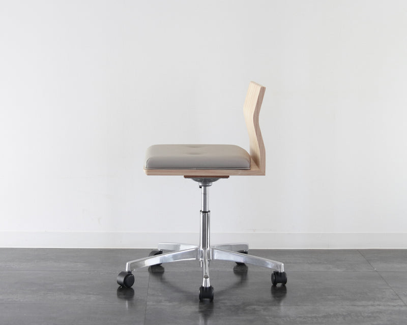 HAGOROMO Work Chair