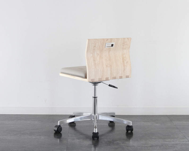 HAGOROMO Work Chair