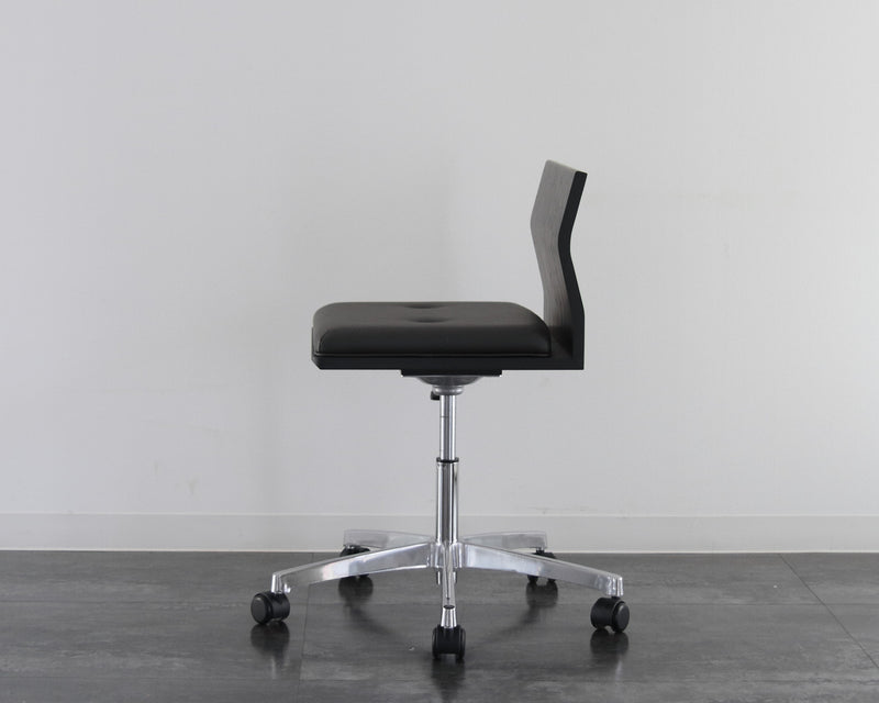 HAGOROMO Work Chair