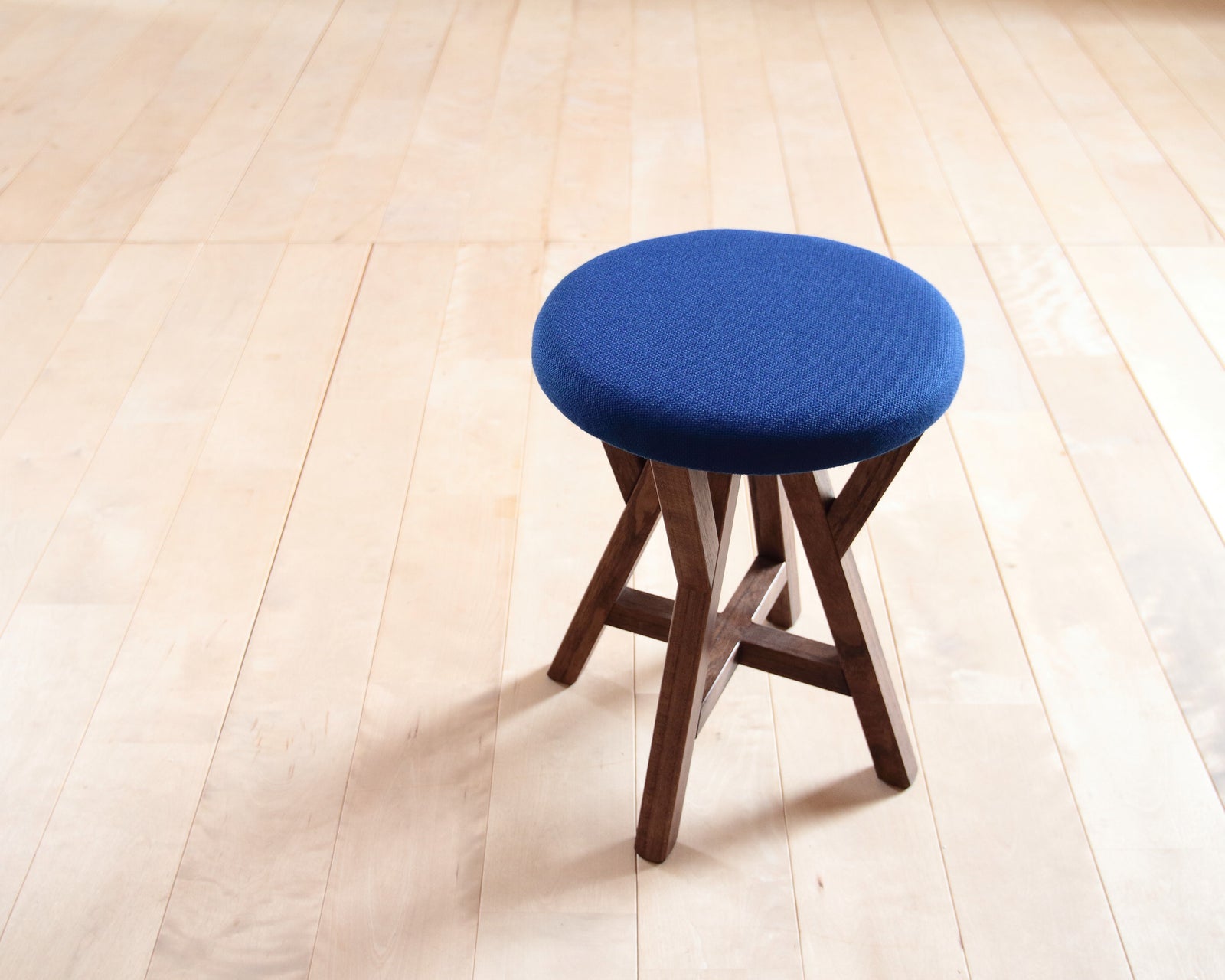 KIRI branch stool – 朝倉家具